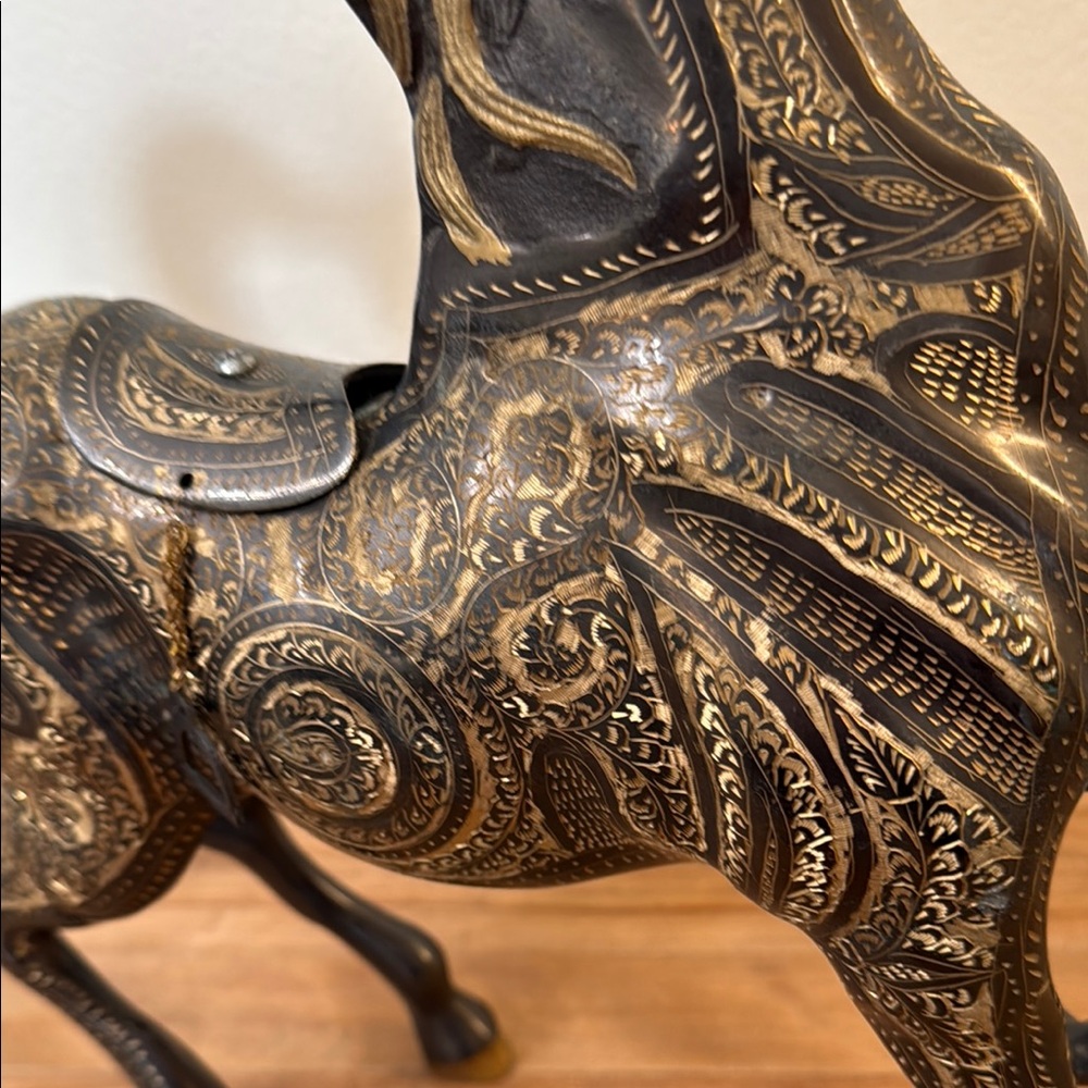 Damascene Horse Sculpture - Picture 3 of 16